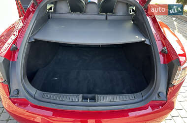 Лифтбек Tesla Model S 2019 в 
