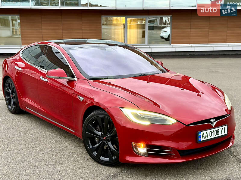 Tesla Model S 2018