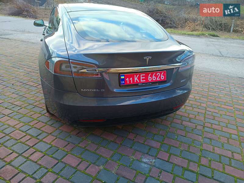 Лифтбек Tesla Model S 2017 в Хмельницком