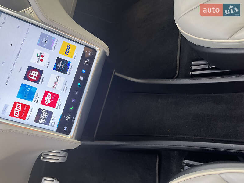 Лифтбек Tesla Model S 2013 в Ковеле