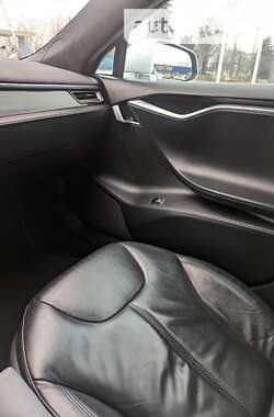 Лифтбек Tesla Model S 2014 в Житомире