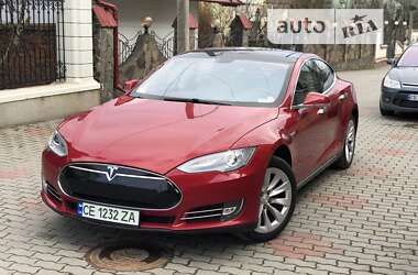 Лифтбек Tesla Model S 2013 в Черновцах