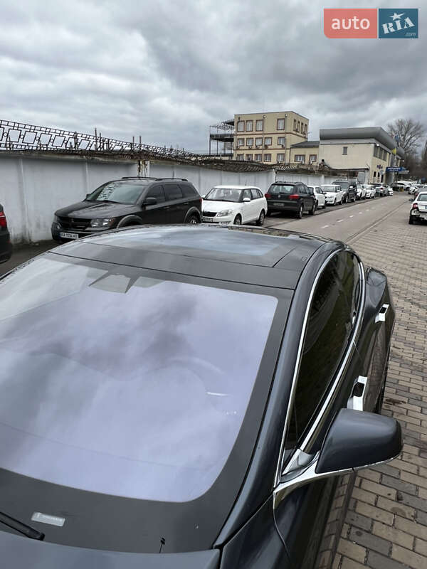 Лифтбек Tesla Model S 2018 в Киеве
