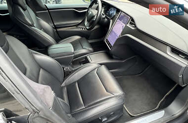 Лифтбек Tesla Model S 2018 в Киеве