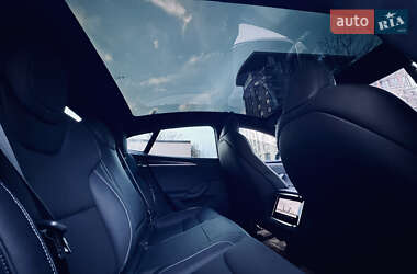 Лифтбек Tesla Model S 2021 в Киеве