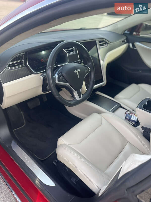 Ліфтбек Tesla Model S 2018 в Запоріжжі