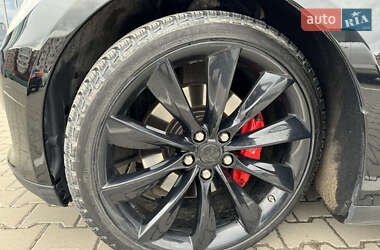 Лифтбек Tesla Model S 2014 в 