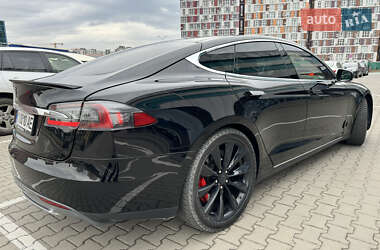 Лифтбек Tesla Model S 2014 в 