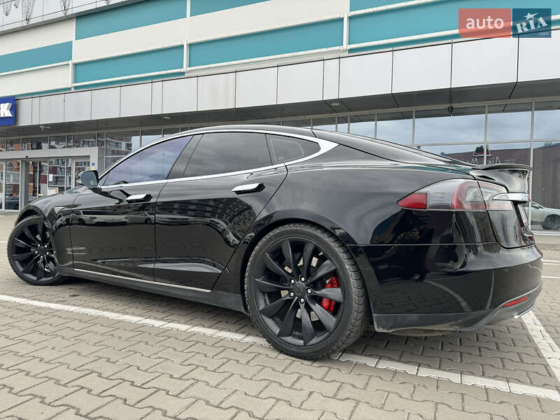 Ліфтбек Tesla Model S 2014 в Києві