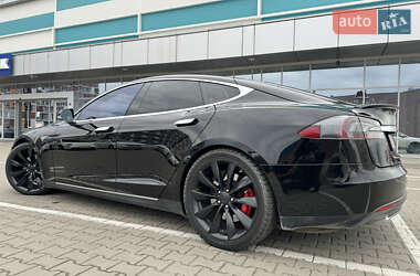 Лифтбек Tesla Model S 2014 в 