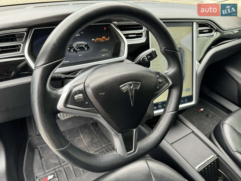 Ліфтбек Tesla Model S 2014 в Києві