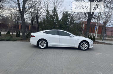 Лифтбек Tesla Model S 2016 в Кропивницком