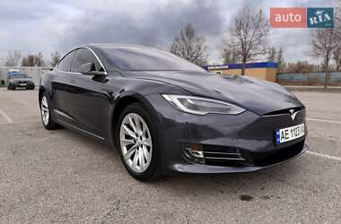 Лифтбек Tesla Model S 2018 в Днепре