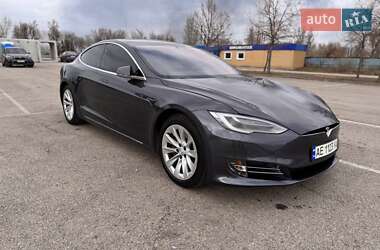 Лифтбек Tesla Model S 2018 в Днепре