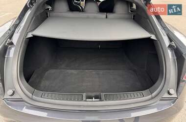 Лифтбек Tesla Model S 2018 в Днепре