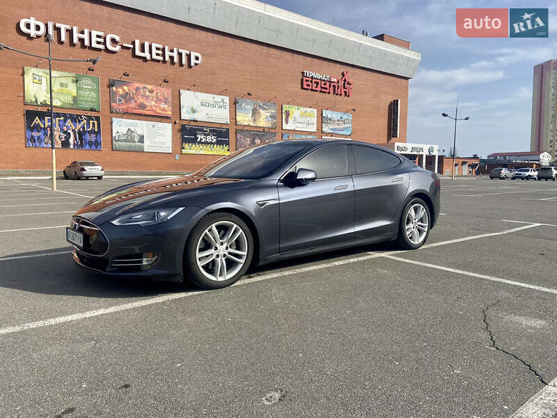 Ліфтбек Tesla Model S 2015 в Броварах