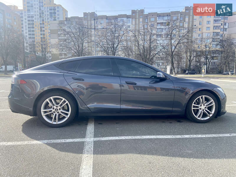 Ліфтбек Tesla Model S 2015 в Броварах