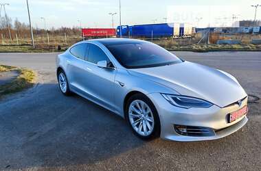 Лифтбек Tesla Model S 2018 в 