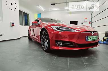 Лифтбек Tesla Model S 2018 в Житомире