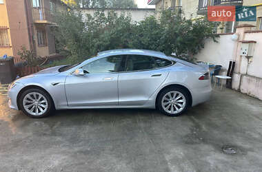 Лифтбек Tesla Model S 2016 в Запорожье