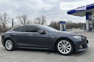 Лифтбек Tesla Model S 2016 в Житомире