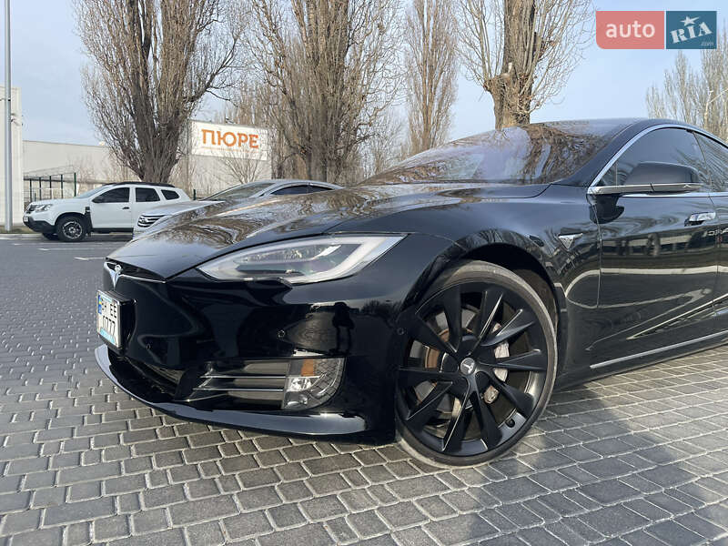 Лифтбек Tesla Model S 2019 в Одессе
