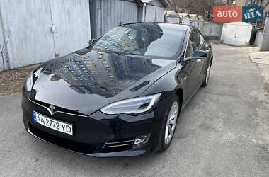 Лифтбек Tesla Model S 2018 в Киеве