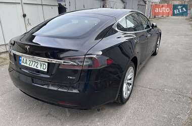 Лифтбек Tesla Model S 2018 в Киеве
