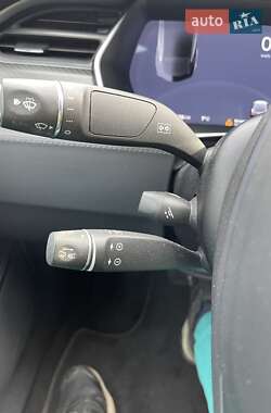 Лифтбек Tesla Model S 2018 в Киеве