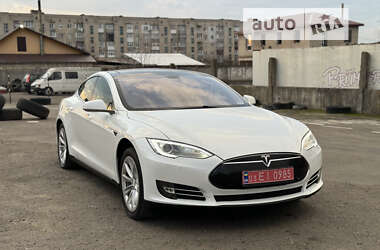 Лифтбек Tesla Model S 2013 в Дубно