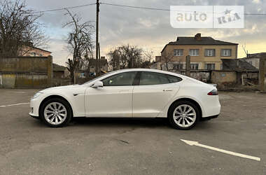 Ліфтбек Tesla Model S 2013 в Дубні