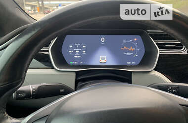 Лифтбек Tesla Model S 2016 в Киеве