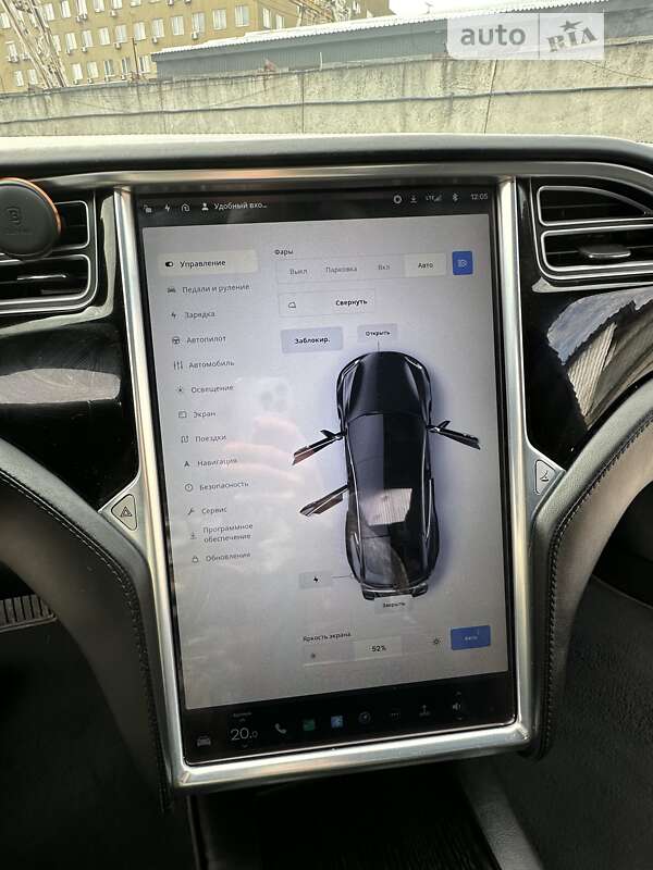 Лифтбек Tesla Model S 2017 в Киеве