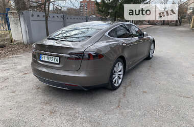 Ліфтбек Tesla Model S 2015 в Полтаві