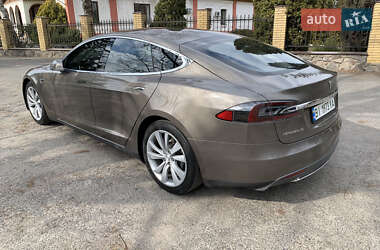 Ліфтбек Tesla Model S 2015 в Полтаві