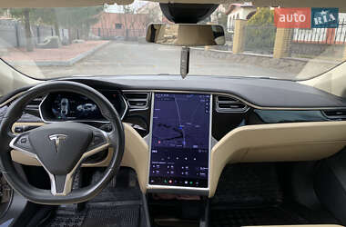 Ліфтбек Tesla Model S 2015 в Полтаві