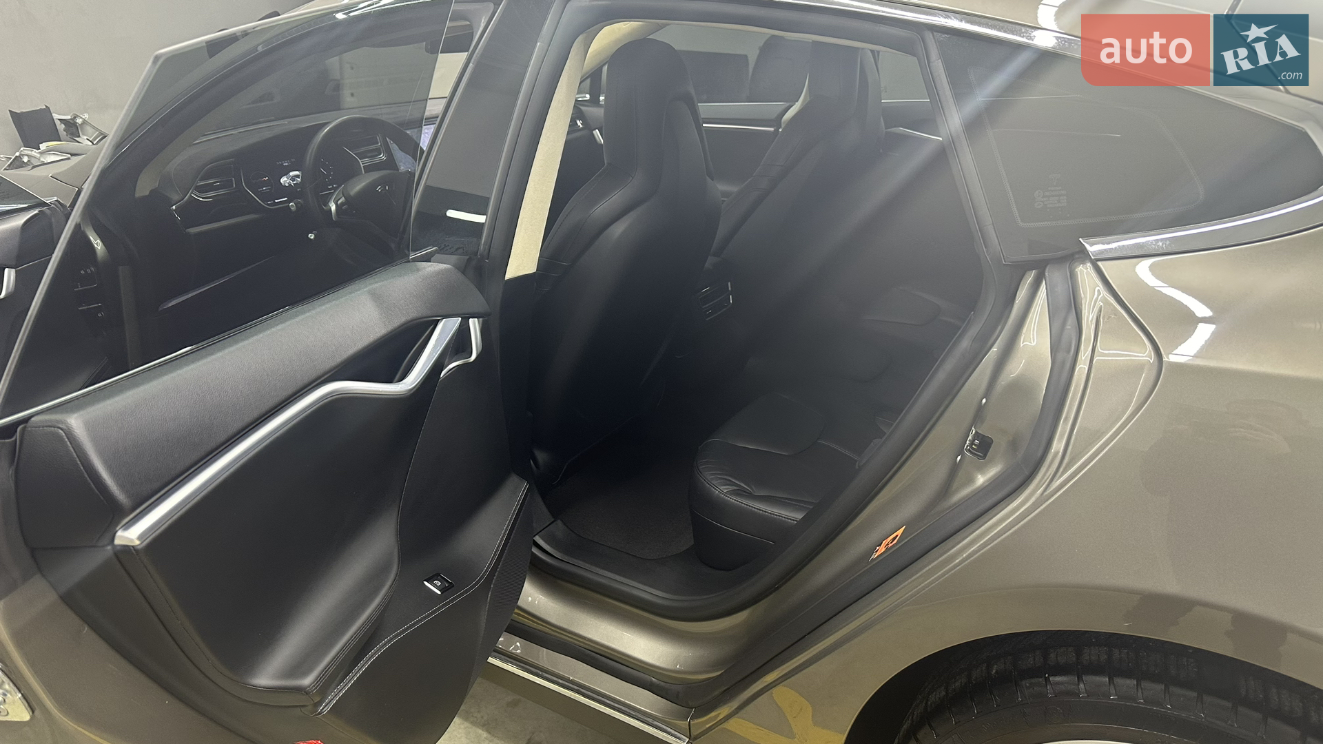 2015 Tesla Model S - мініатюра 13