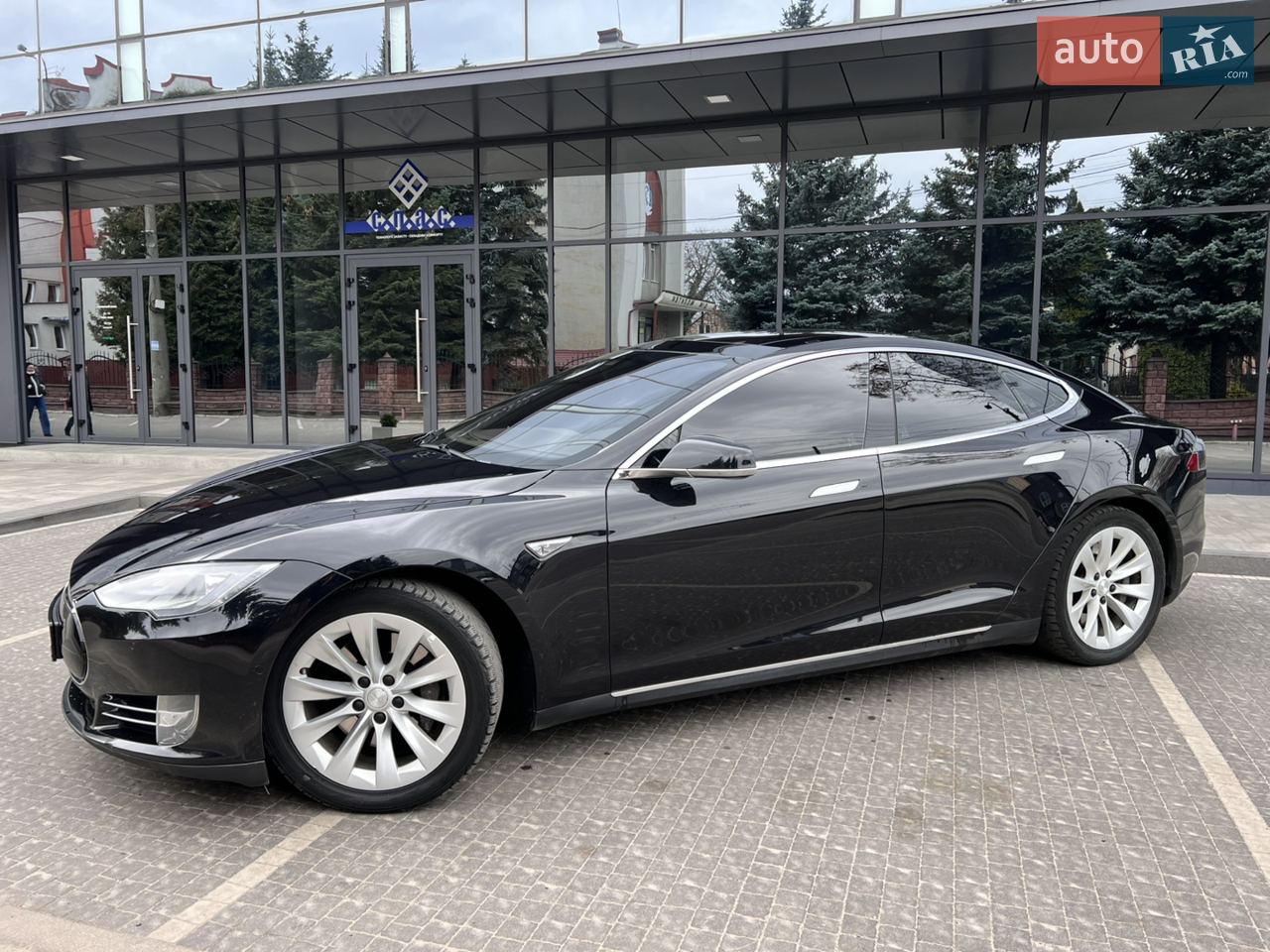 2015 Tesla Model S - мініатюра 15