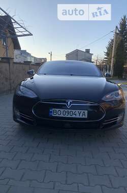 Лифтбек Tesla Model S 2015 в Тернополе