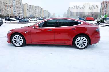 Ліфтбек Tesla Model S 2016 в Києві
