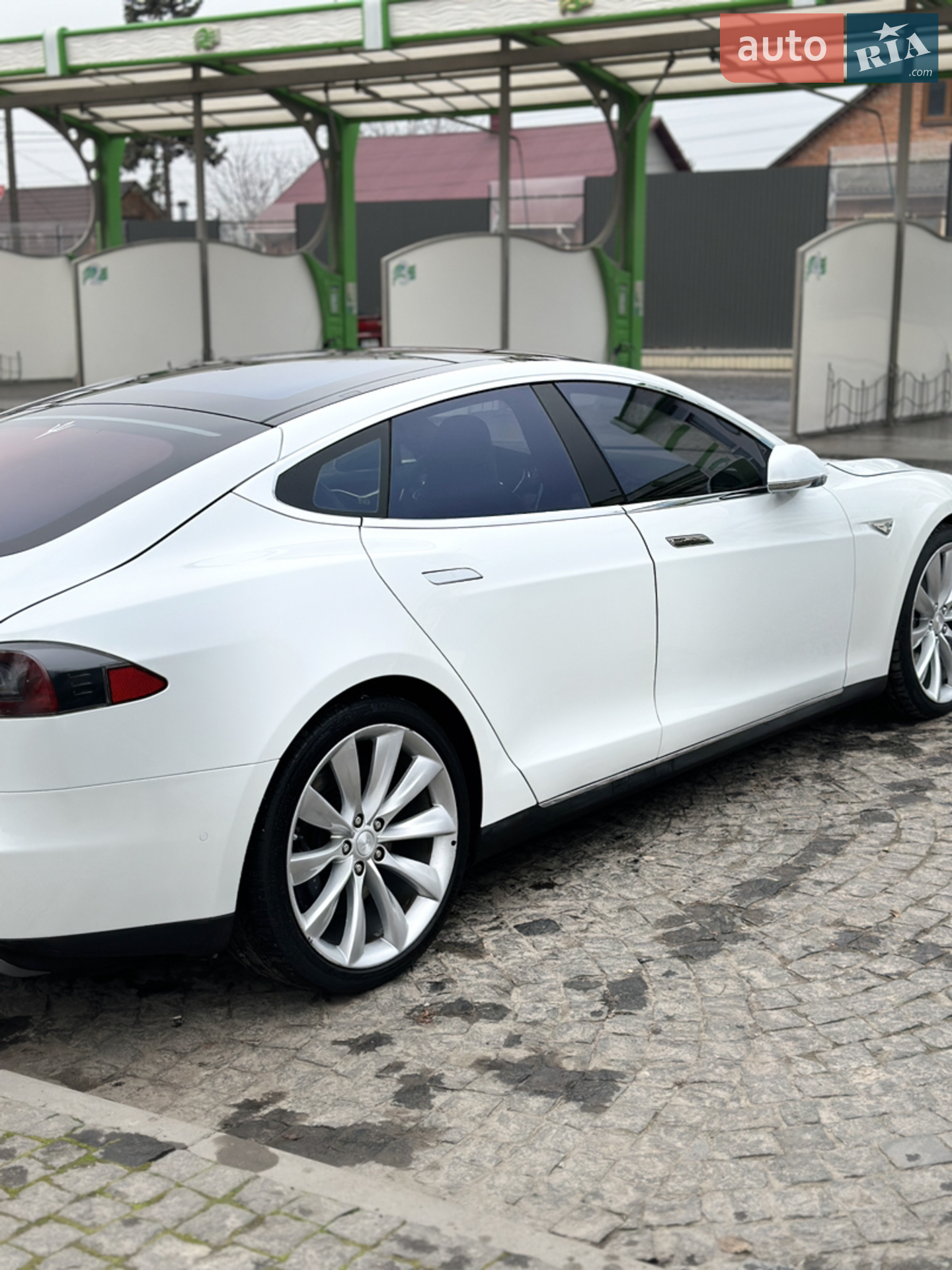 2015 Tesla Model S - мініатюра 19