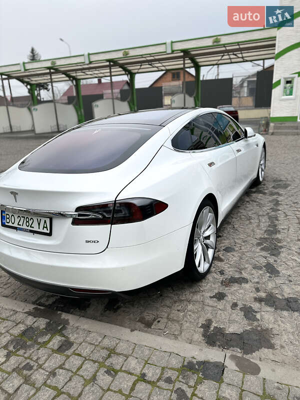 Лифтбек Tesla Model S 2015 в Хмельницком фото 20 Лифтбек Tesla Model S 2015 в Хмельницком