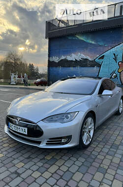 Ліфтбек Tesla Model S 2015 в Луцьку