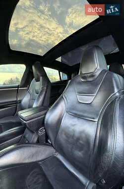 Лифтбек Tesla Model S 2015 в Луцке