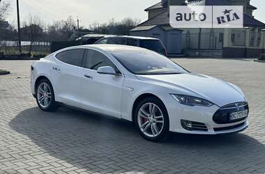Лифтбек Tesla Model S 2015 в Золочеве