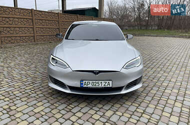 Лифтбек Tesla Model S 2017 в Запорожье