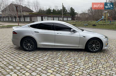 Лифтбек Tesla Model S 2017 в 