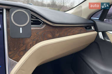 Лифтбек Tesla Model S 2017 в 
