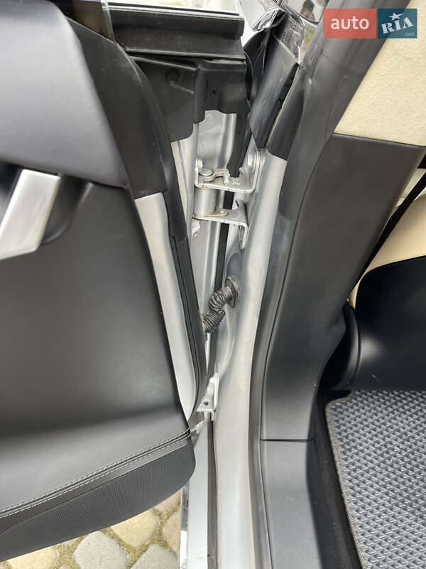 Лифтбек Tesla Model S 2017 в Запорожье