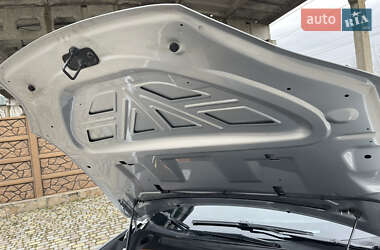 Лифтбек Tesla Model S 2017 в 